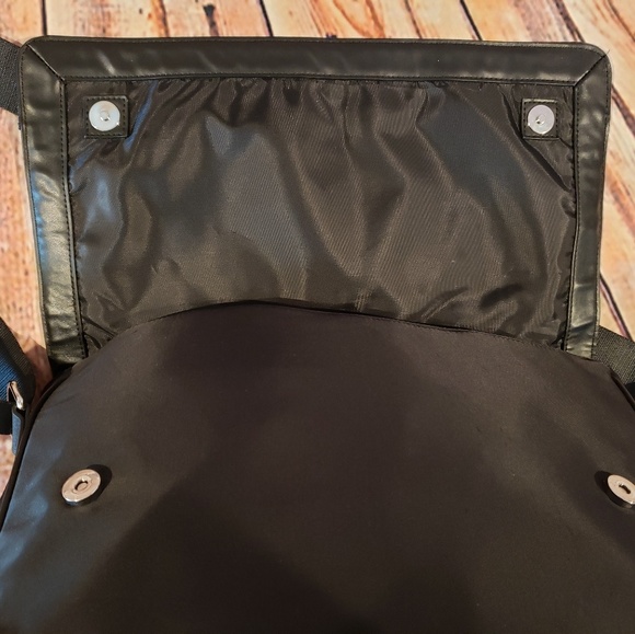 Calvin Klein Messenger bag - Picture 8 of 8